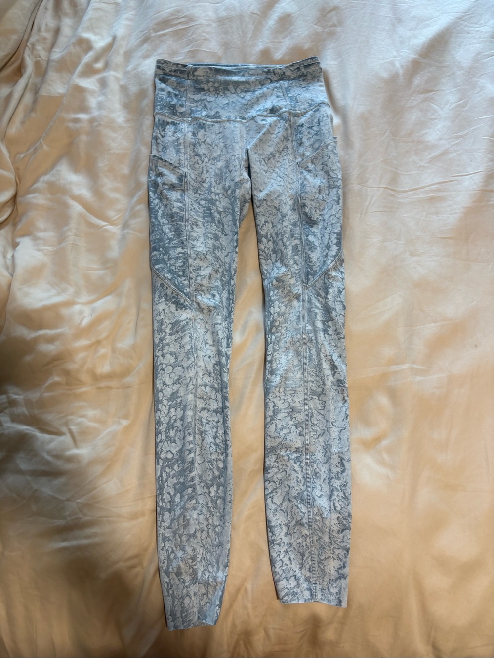 lululemon athletica Light Gray Marbled High-Rise Leggings with pockets